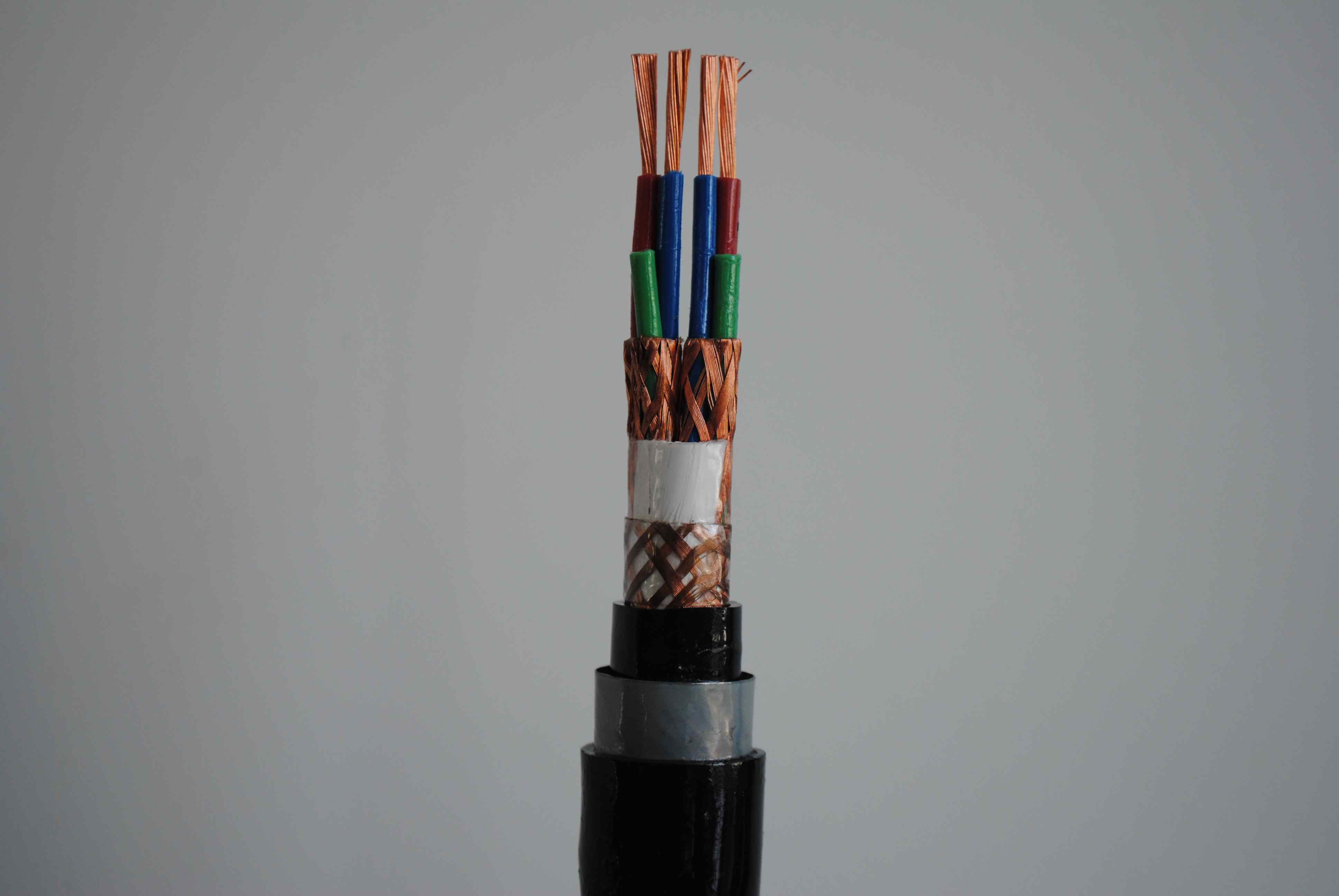 电线电缆绝缘层、屏蔽层以及保护层的差别